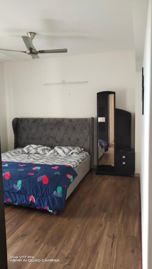 305 Home Stay Мангалор Екстериор снимка